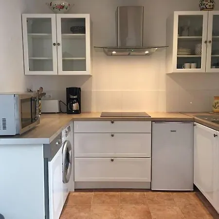 Apartman Second Line Beach With A Garden
